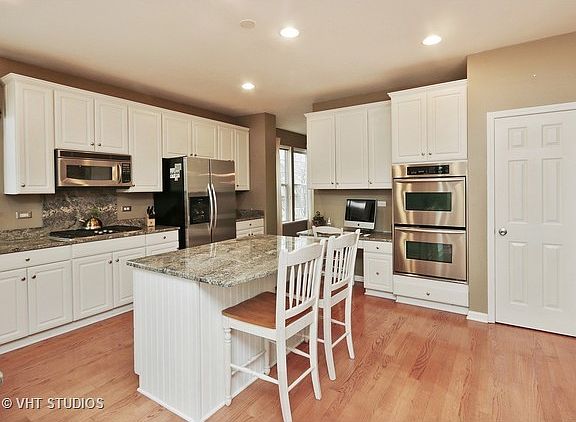 3rd image of 14417 Greenfield Ct