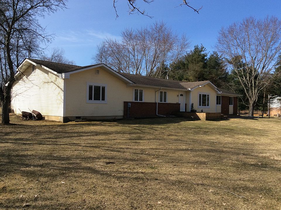 2nd image of 1500 E Rattalee Lake Rd