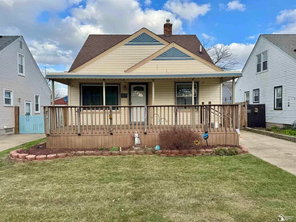 157 Detroit St, Trenton, MI 48183