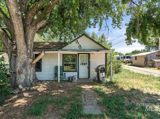 310 S De Clark Ave, Emmett, ID 83617