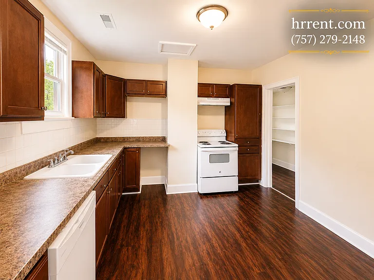 1108 Jackson Ave — Photo 6
