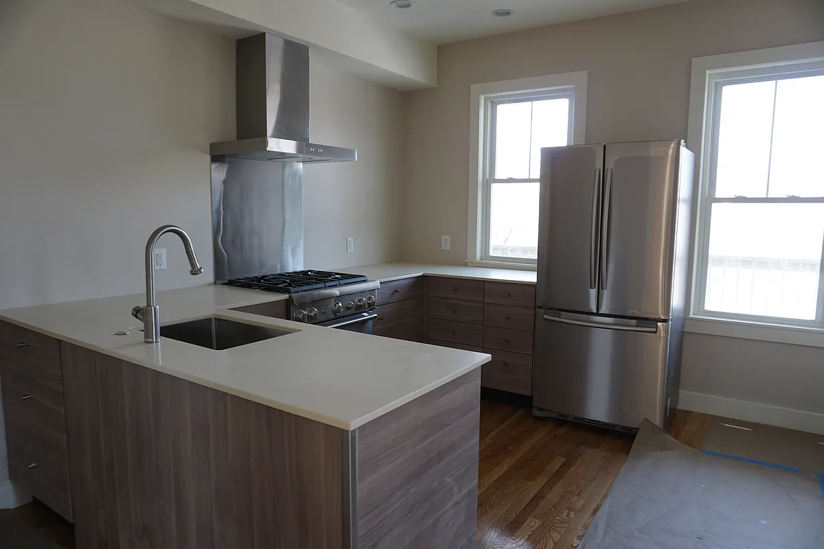 Building Photo - 42 Mount Pleasant Ave #3