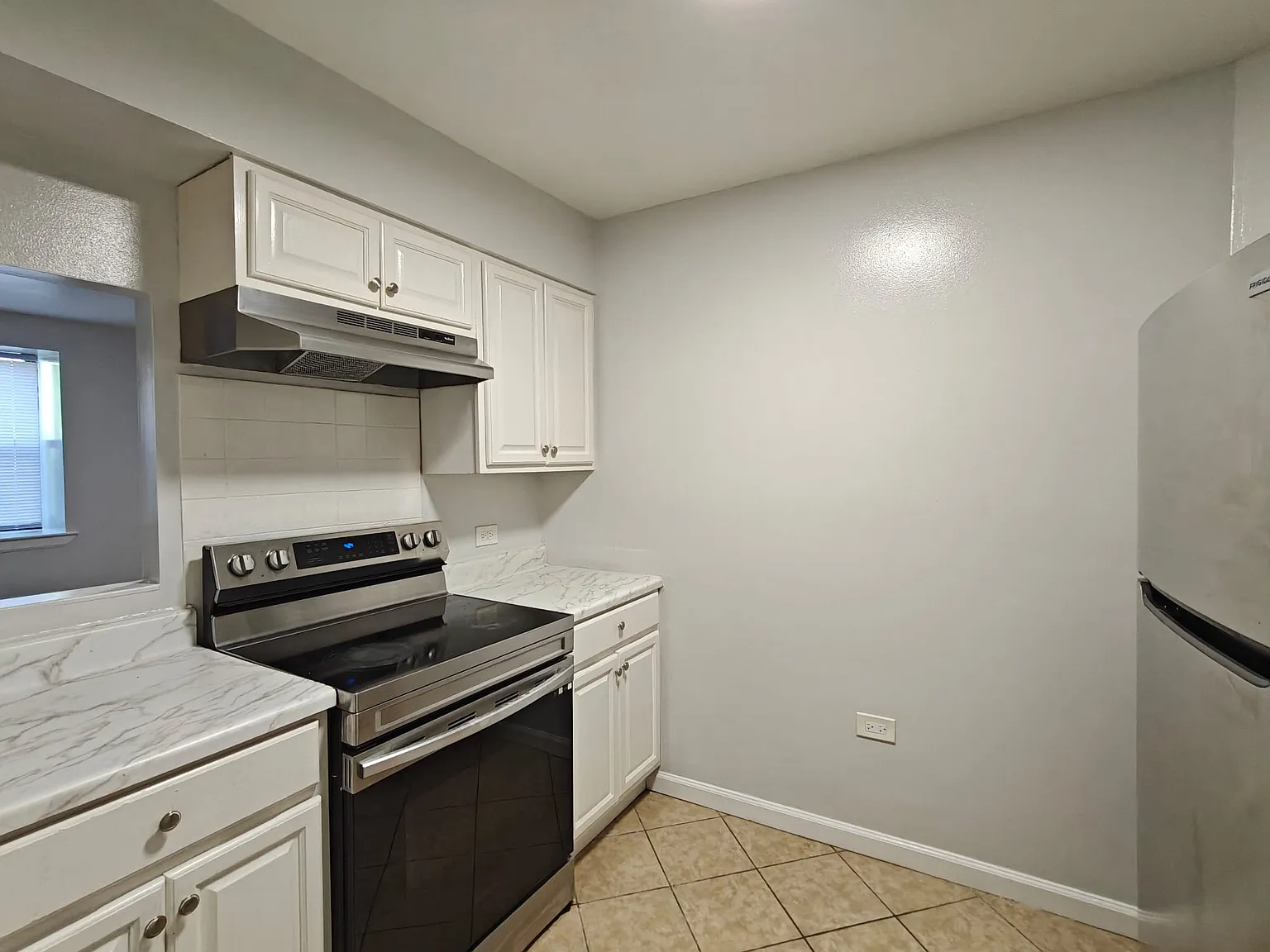 East Germantown's Next Hot 1-Bedroom! — Photo 2