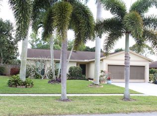154 Valencia St, Royal Palm Beach, FL 33411