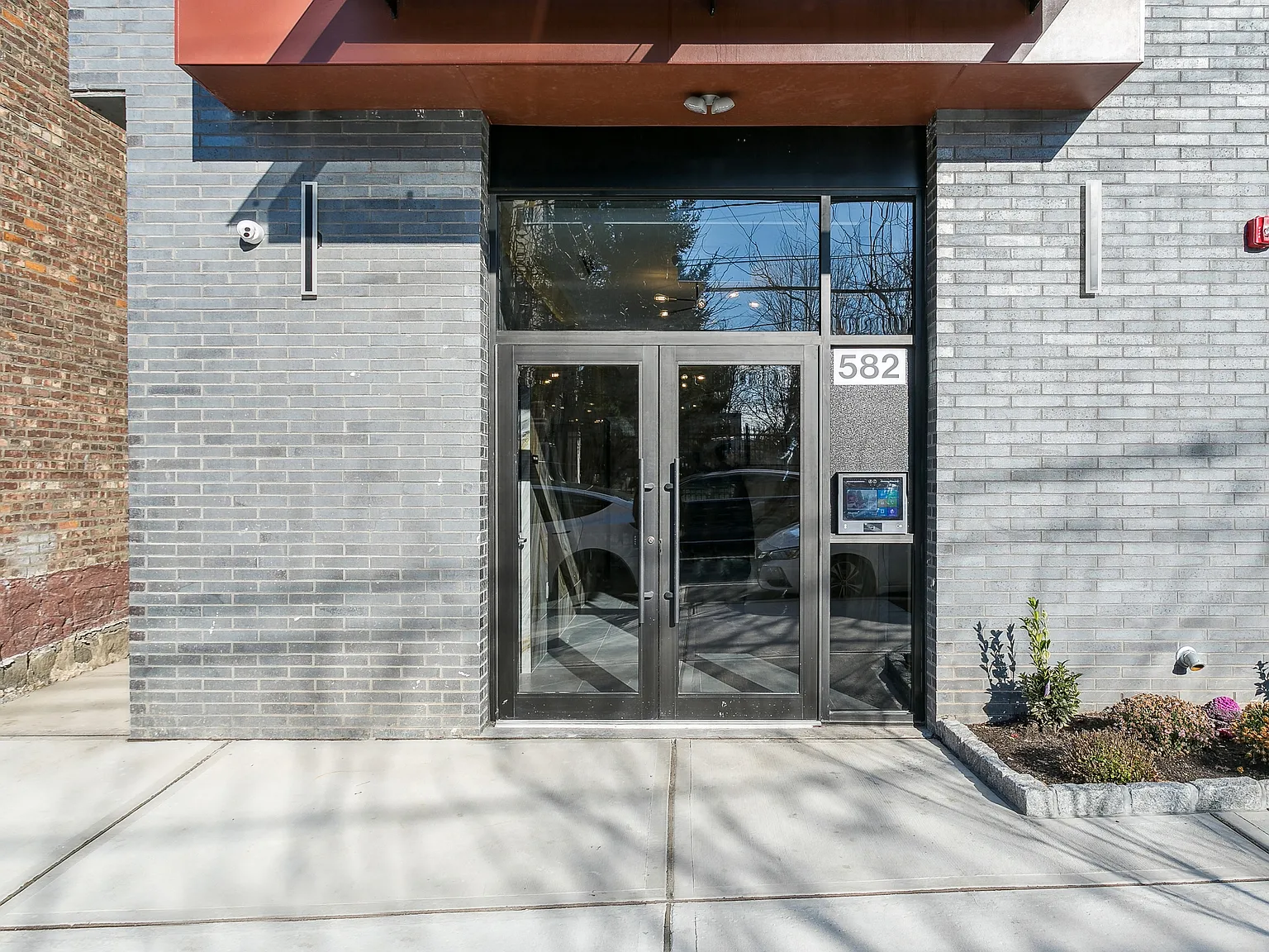 582 66th Street — Photo 3