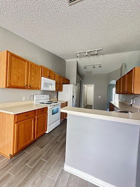 1st image of 102 Pritchard Dr