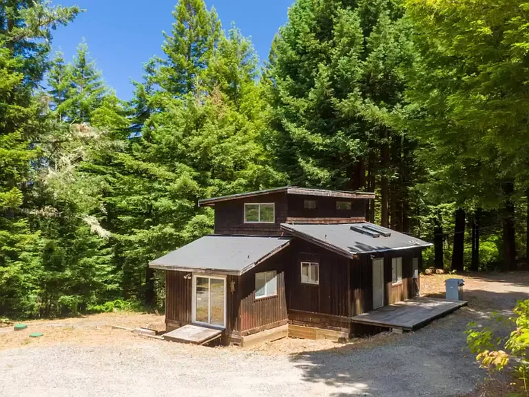 4612 Greenwood Heights Dr — Photo 2