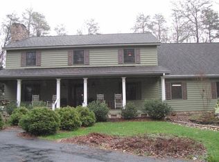 1532 Creekside Dr, Randleman, NC 27317