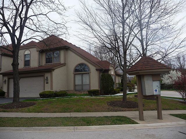 1st image of 7 Ascot Cir