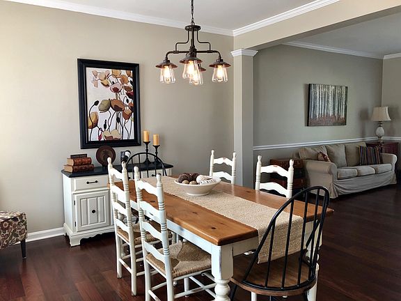 5th image of 9020 Paddington Ct