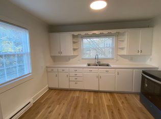 1614 S Main St #4, Mount Airy, NC 27030