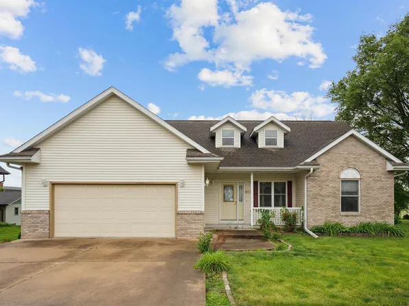 805 McKinley Ave, Lowden, IA 52255