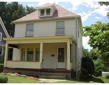 545 Spring St photo 1