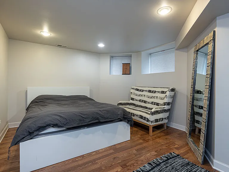 2324 W Medill Ave #1 — Photo 13