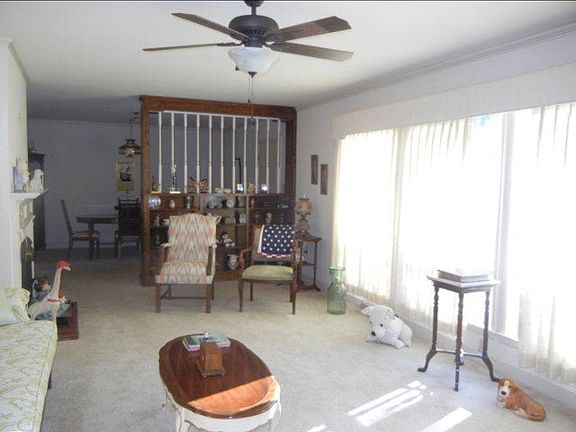 5th image of 412 Lakeside Dr