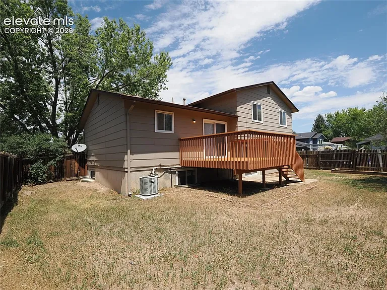 7525 Deer Trl — Photo 24