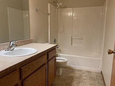 5th image of 4160 E 2nd Ave APT B