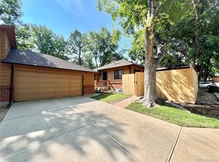21 S Eagle Cir, Aurora, CO 80012