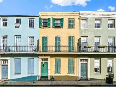 837 Burgundy St APT E, New Orleans, LA, 70116