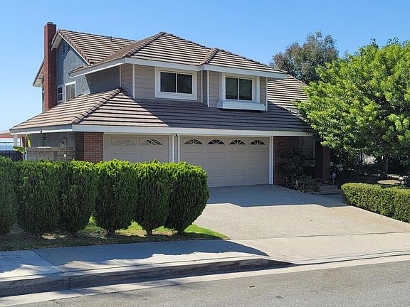 Beautifully landscaped 5 bedroom 3.5 bathroom Pool home