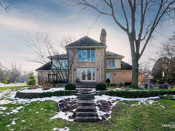 3rd image of 33W234 Brewster Creek Cir