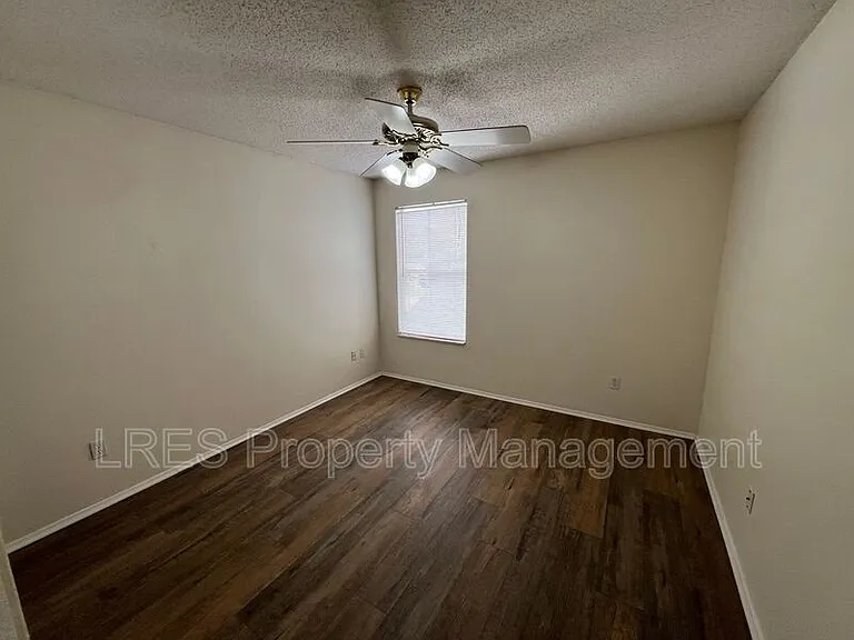 1605 Slash Pine Pl — Photo 25