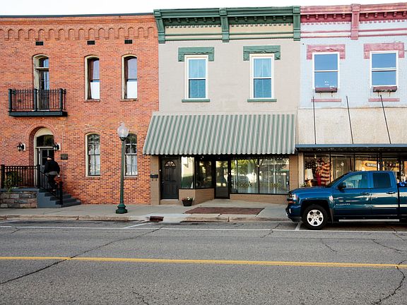 105 s main st-102