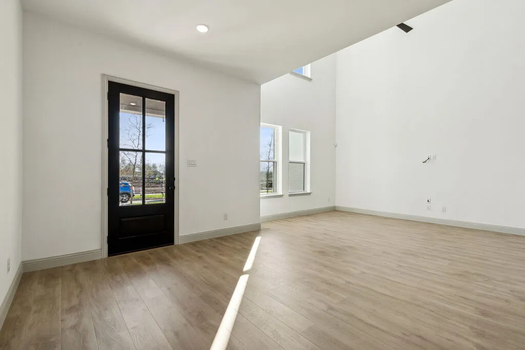 2 bed, 2.5 bath, 1925 sqft, $2,950 — Photo 2