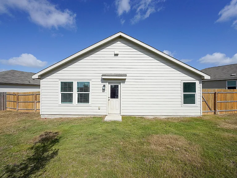 5926 Seaside Mnr — Photo 33