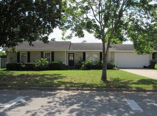 812 Clearmont Dr, Dothan, AL 36301