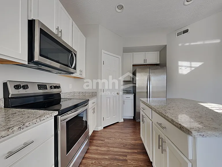 5212 Man O War Dr — Photo 4