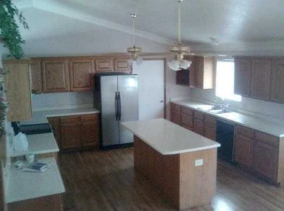 4 bed, 2180 sqft, $525 — Photo 1