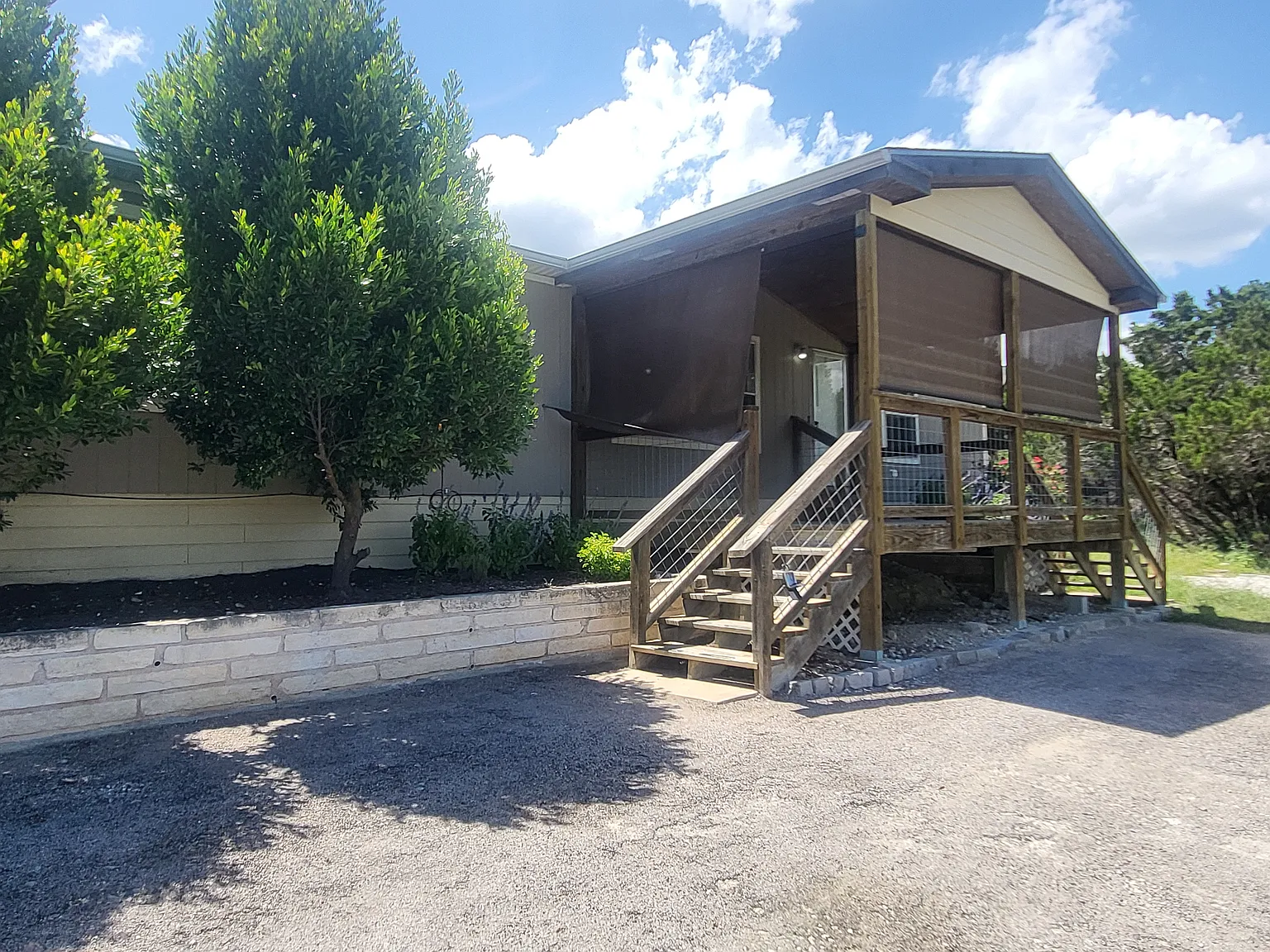 3 bed, 1456 sqft, $1,850 — Photo 2