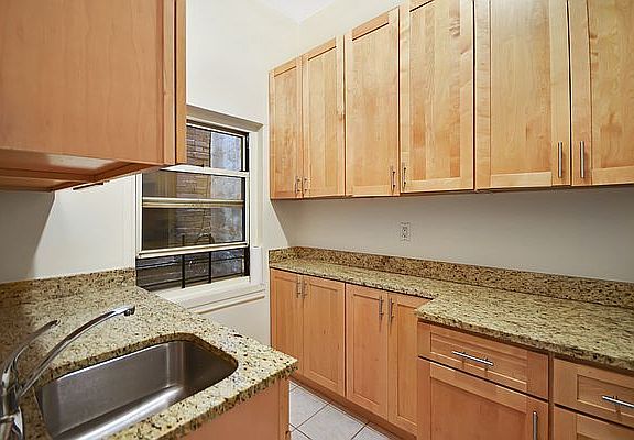 5th image of 320 E 83rd St APT 1A