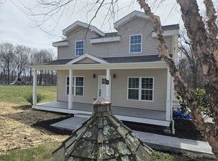 16 Bayberry Ln, Danbury, CT 06811