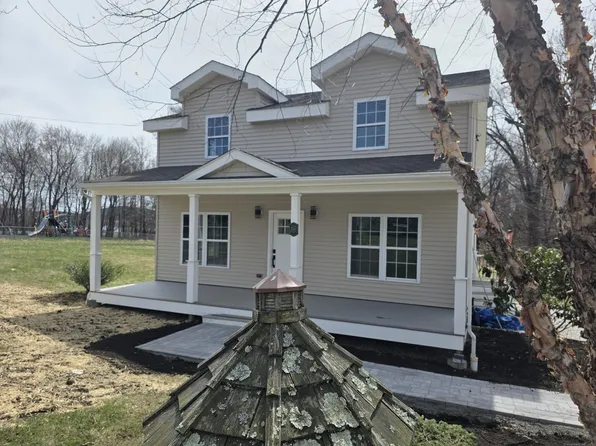 16 Bayberry Lane, Danbury, CT 06811