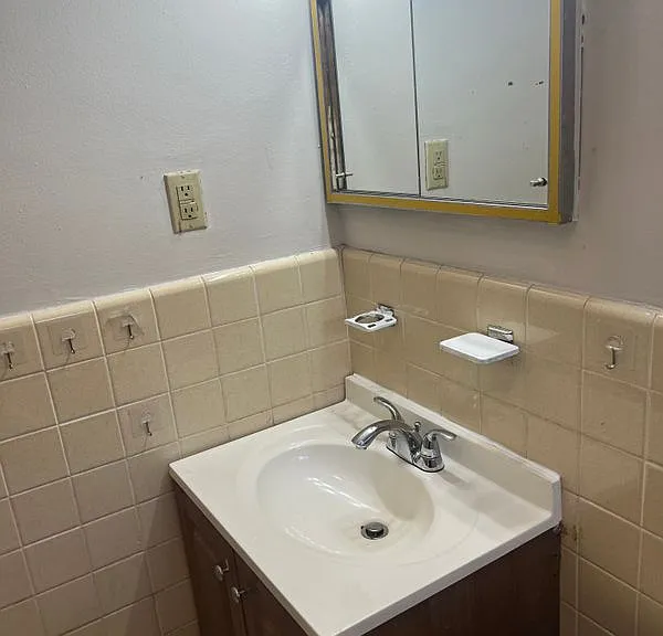1919 Crooks Rd #14 — Photo 13