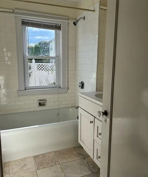 Poplar St — Photo 12