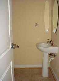 5th image of 470 Middle St Unit 302
