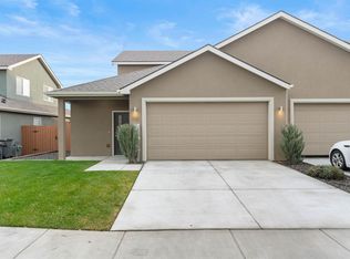 1121 S Cedar Pl, Kennewick, WA 99337