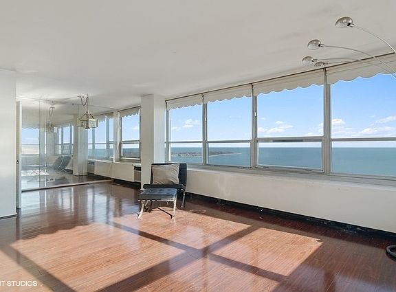 3rd image of 3550 N Lake Shore Dr APT 2215