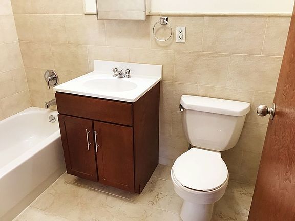3rd image of 3616 Astoria Blvd APT 2A