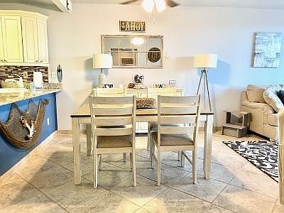 4th image of 500 E Padre Blvd #404