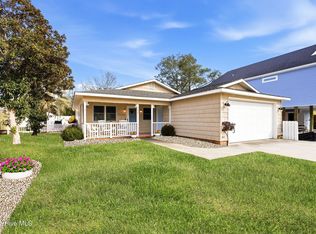 132 NE 32nd Street, Oak Island, NC 28465