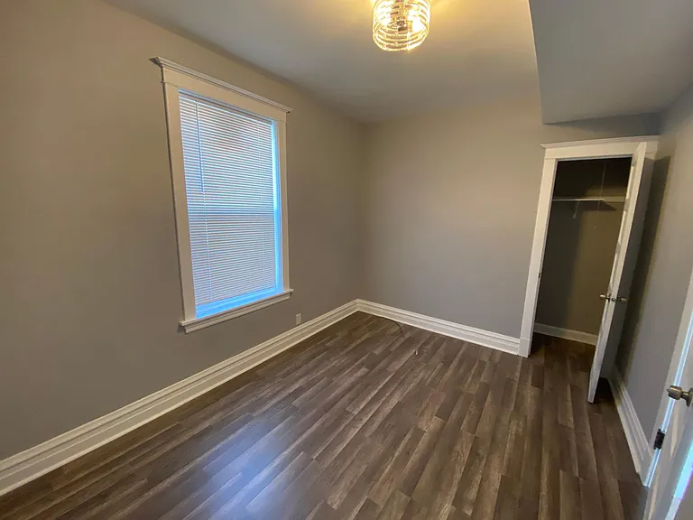 1131 W Wellington Ave #1R — Photo 13