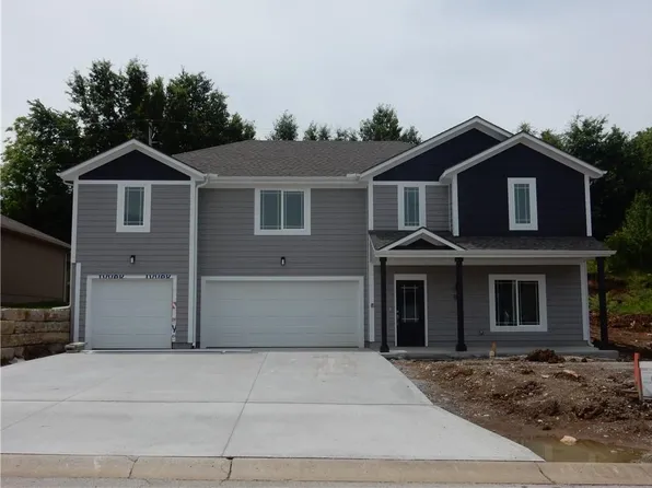 613 SE 21st St, Oak Grove, MO 64075