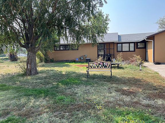 2nd image of 46 Julia Maxine Ave