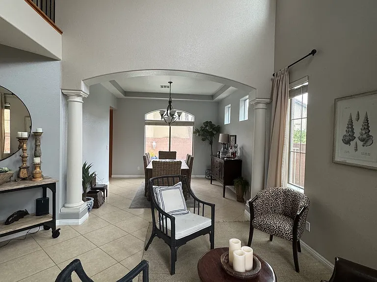 3913 Lower Saxon Ave — Photo 5