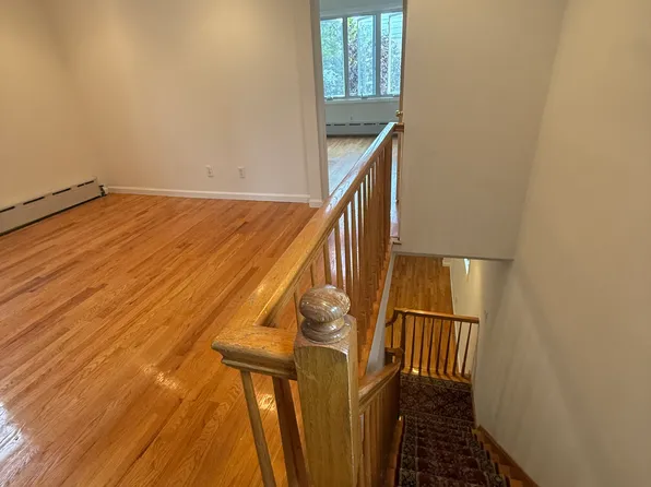 95-15 Pitkin Avenue image 5 of 26