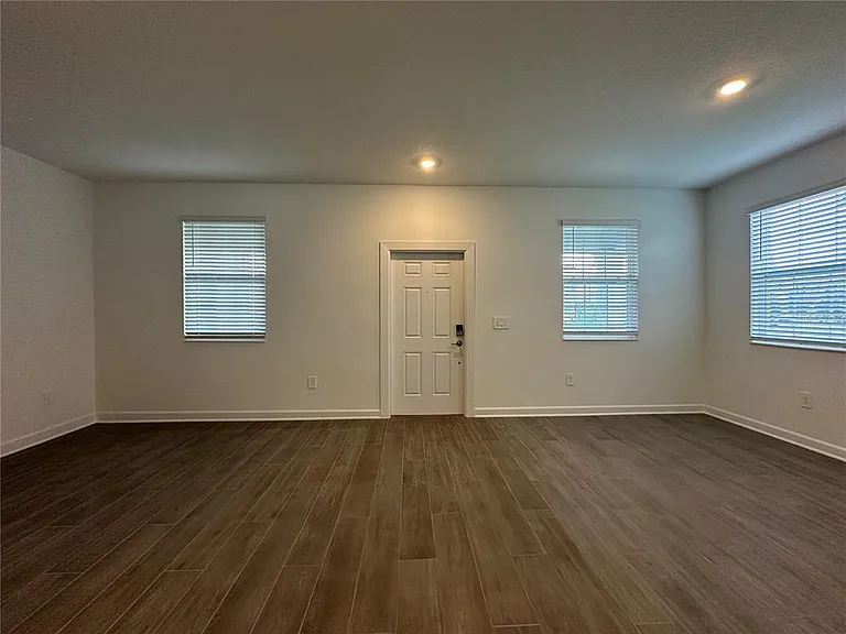 3118 Addison Blvd — Photo 12